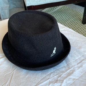 Kangol Bermuda Mowbray hat XL.  Black